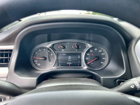 Used 2023 GMC Acadia SLE w/ Elevation Edition FWD image 12