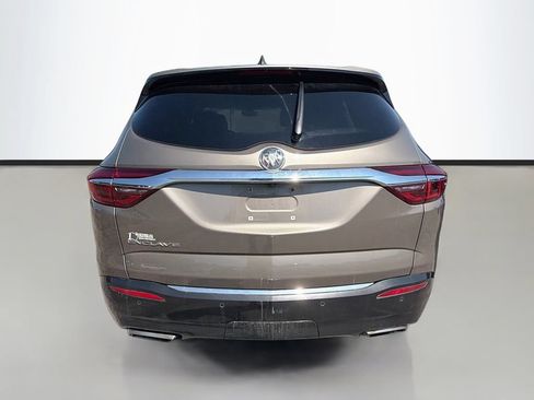 Used 2020 Buick Enclave Essence w/ Sound and Sites Package FWD image 8