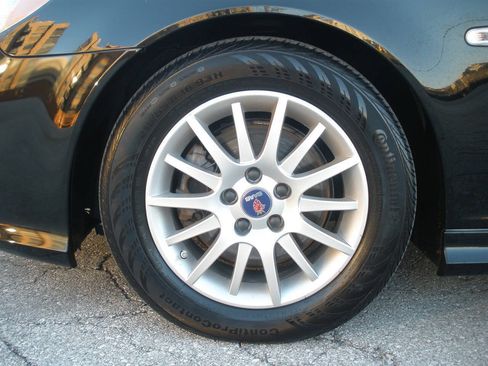 Used 2009 Saab 9-3 2.0T w/ Cold Weather Package FWD image 39