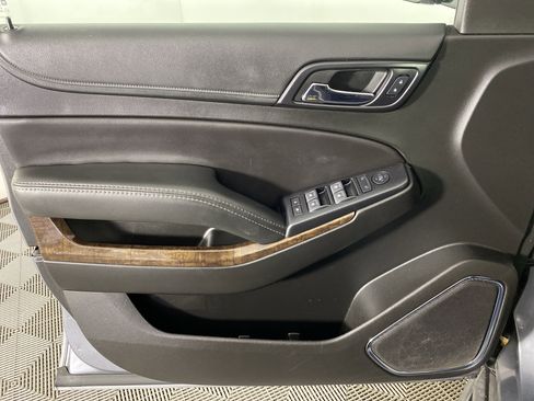 Used 2018 Chevrolet Suburban LS w/ All-Season Package image 11