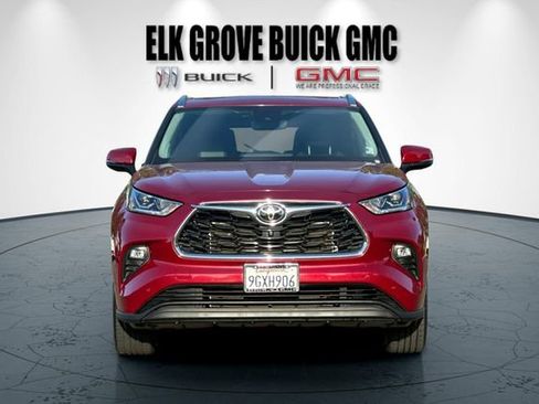 Used 2023 Toyota Highlander Limited image 9