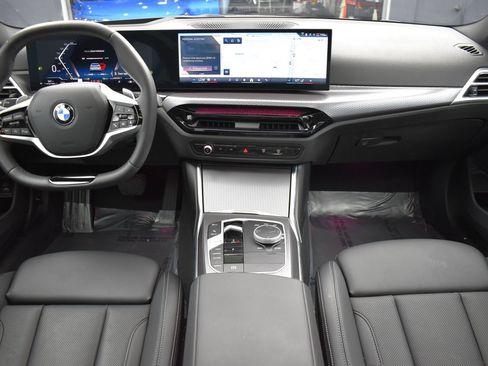 Used 2026 BMW 330i xDrive Sedan AWD/4WD image 14
