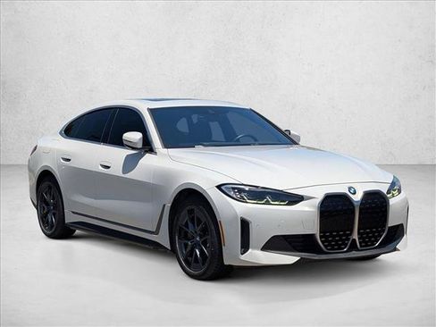 Certified 2023 BMW i4 eDrive40 w/ Premium Package RWD image 3