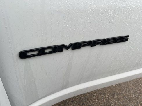 Used 2025 Jeep Compass Limited w/ High Altitude Package image 30