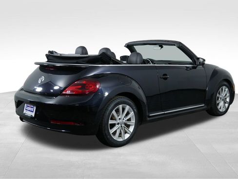 Used 2018 Volkswagen Beetle 2.0T SE image 10