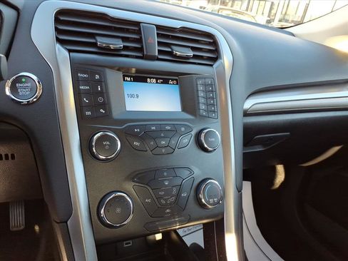 Used 2020 Ford Fusion S image 19