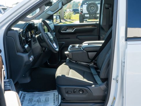 New 2026 GMC Sierra 1500 Elevation image 17