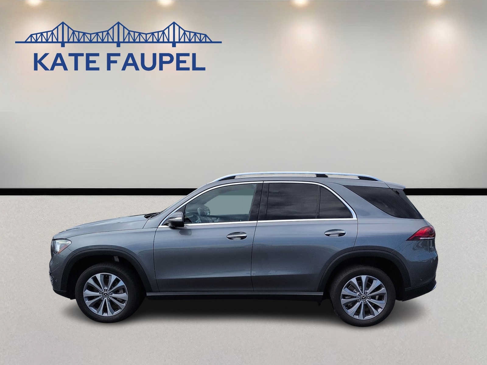 Used 2022 Mercedes-Benz GLE 350 4MATIC image 4