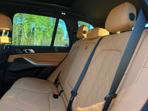 Used 2026 BMW X5 xDrive50e image 31