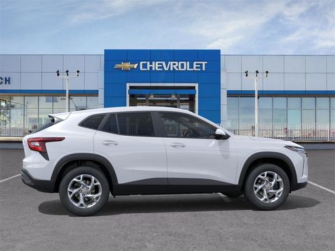 New 2026 Chevrolet Trax LS w/ LS Convenience Package image 5