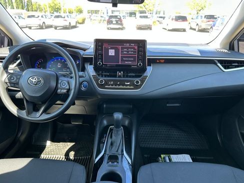 Used 2022 Toyota Corolla LE FWD image 21