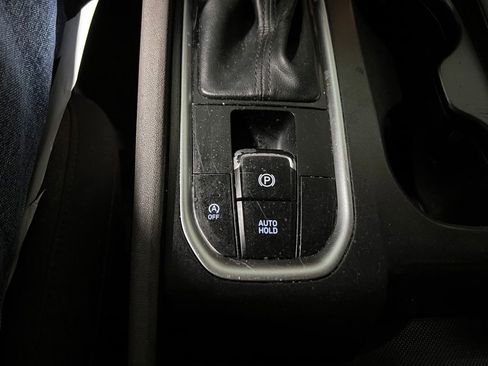 Used 2019 Hyundai Santa Fe SE FWD image 29