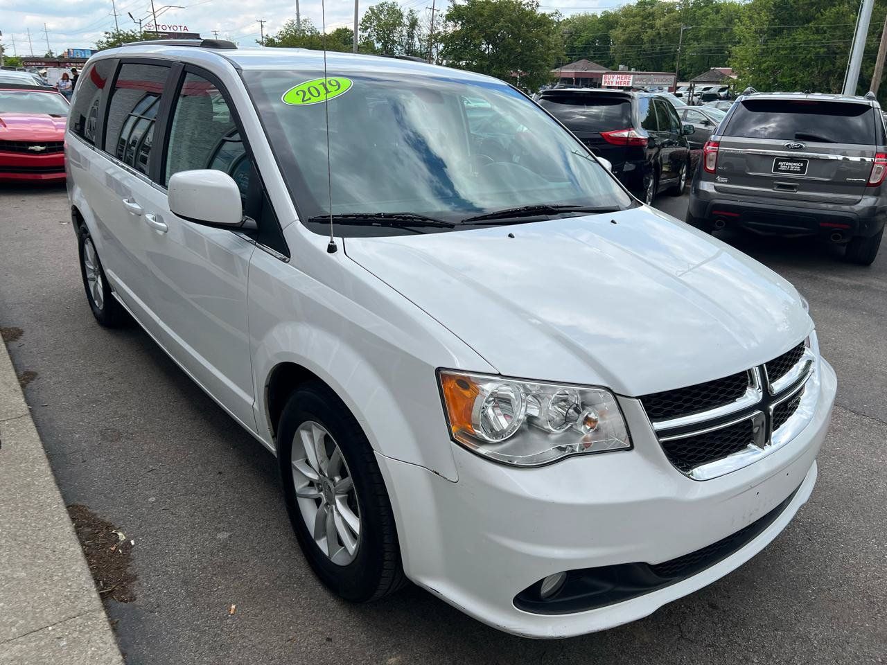 Used 2019 Dodge Grand Caravan SXT FWD image 9