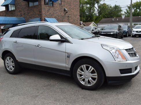 Used 2012 Cadillac SRX Luxury AWD/4WD image 2