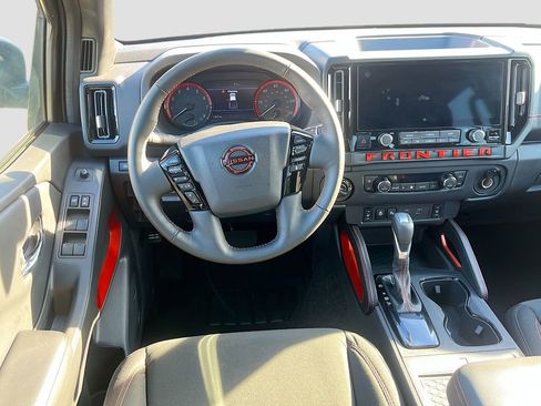 Used 2025 Nissan Frontier PRO-4X w/ Pro Convenience Package AWD/4WD image 22