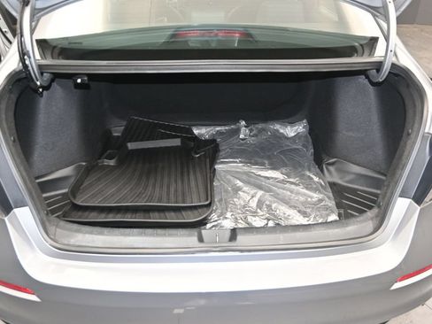 Used 2024 Honda Civic Sport image 11