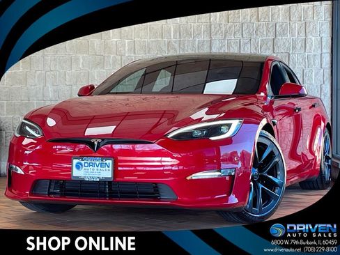 Used 2022 Tesla Model S Plaid image 1