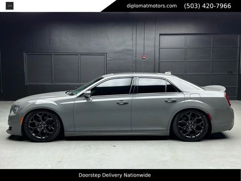 Used 2019 Chrysler 300 S w/ Safetytec Plus Group image 4