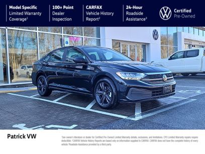 Certified 2023 Volkswagen Jetta SE w/ Panoramic Sunroof Package