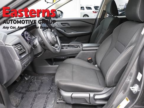 Used 2024 Nissan Rogue S AWD/4WD image 14