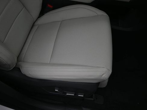 Used 2025 Hyundai Santa Fe Calligraphy image 11