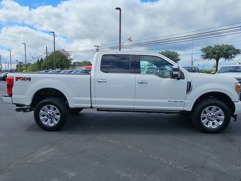 Used 2017 Ford F350 Platinum w/ Platinum Ultimate Package AWD/4WD image 7