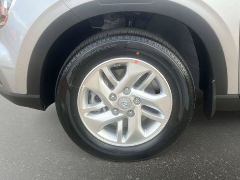 New 2026 Hyundai Venue SE image 9