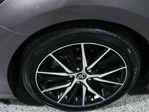 Used 2022 Toyota Camry SE FWD image 11