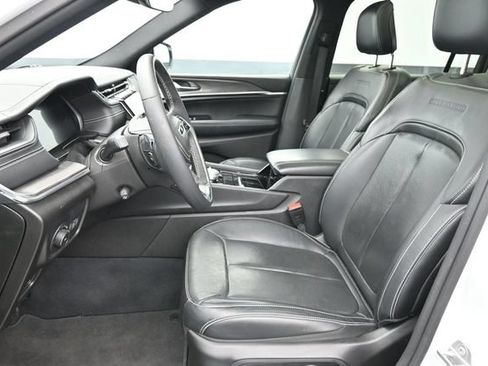 Used 2023 Jeep Grand Cherokee L Overland AWD/4WD image 26