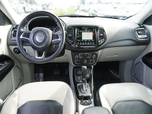 Used 2017 Jeep Compass Limited image 2