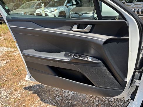 Used 2025 Kia K5 LXS FWD image 18