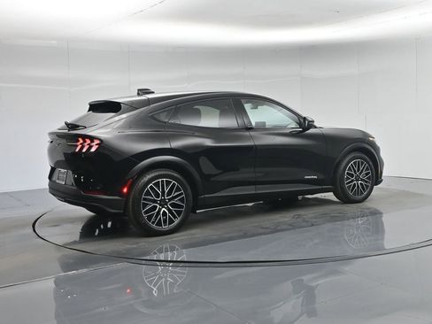 Used 2025 Ford Mustang Mach-E Premium image 34