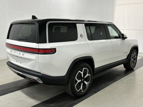 Used 2024 Rivian R1S Adventure image 5