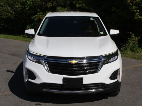 Used 2024 Chevrolet Equinox LT AWD/4WD image 2