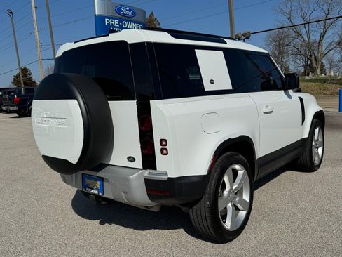 Used 2023 Land Rover Defender 90 S image 3