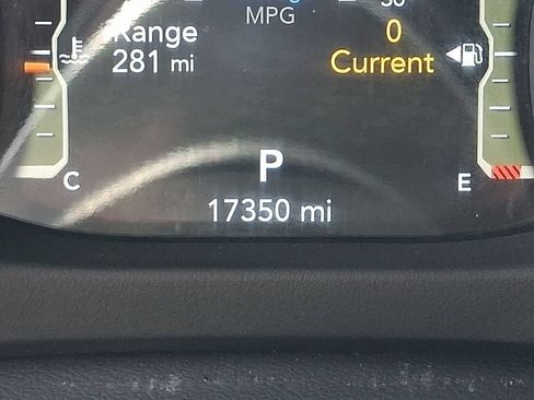 Used 2023 Jeep Gladiator Rubicon w/ Cold Weather Group AWD/4WD image 20