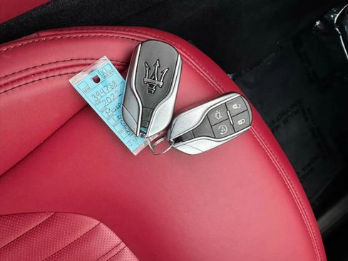 Used 2022 Maserati Levante GT image 48