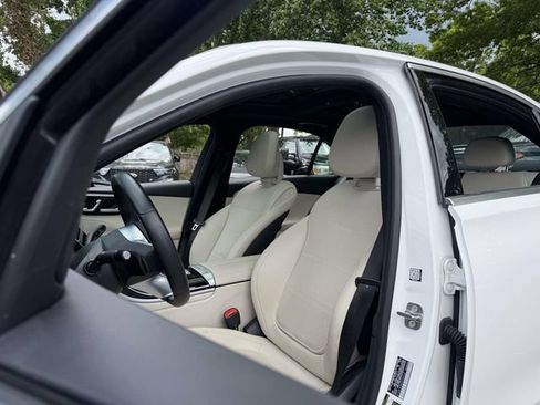 Used 2025 Mercedes-Benz C 300 4MATIC Sedan image 18