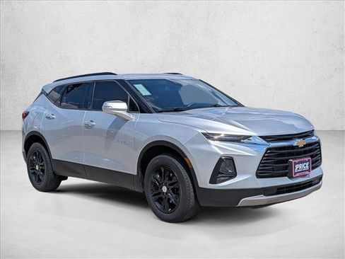 Used 2021 Chevrolet Blazer LT FWD image 3