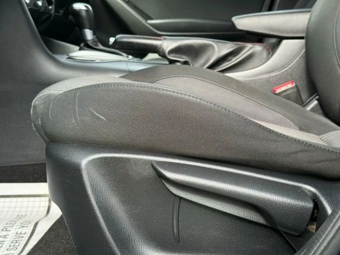 Used 2014 MAZDA MAZDA3 i Touring image 17