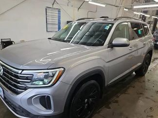 Used 2024 Volkswagen Atlas SE w/ Panoramic Sunroof Package video 1