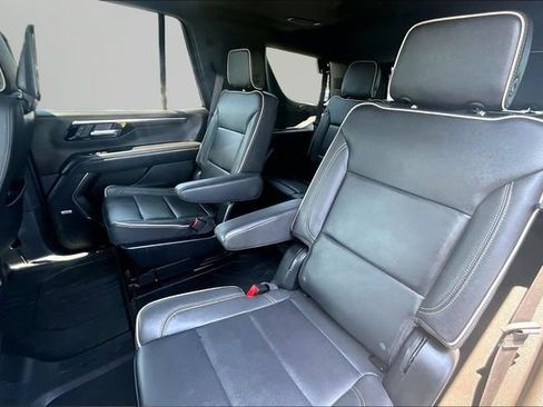 Used 2025 Chevrolet Tahoe Premier AWD/4WD image 26