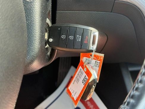 Used 2017 Kia Forte S FWD image 30