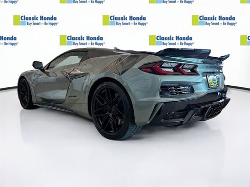 Used 2024 Chevrolet Corvette Z06 RWD image 5