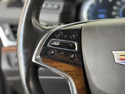 Used 2016 Cadillac Escalade ESV Premium image 15