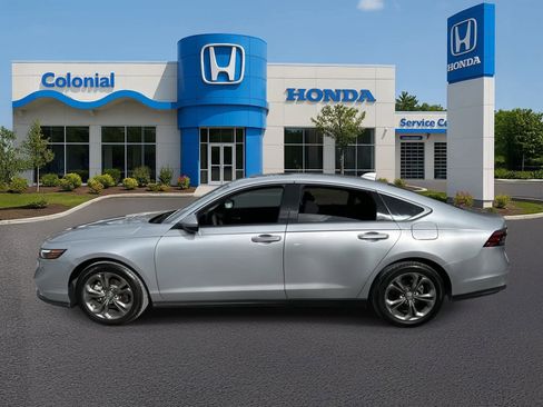 Used 2024 Honda Accord EX image 3