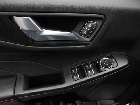 Used 2023 Ford Escape ST-Line image 19