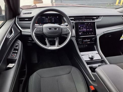 New 2026 Jeep Grand Cherokee Laredo AWD/4WD image 14