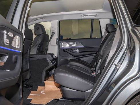 Used 2026 Mercedes-Benz GLS 450 4MATIC image 22