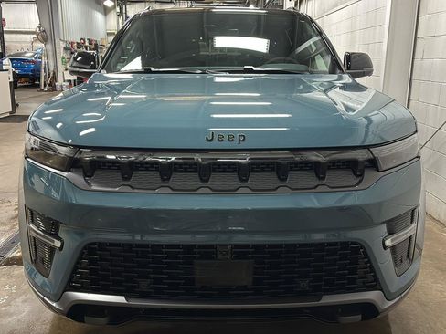 New 2026 Jeep Grand Wagoneer 4WD image 42
